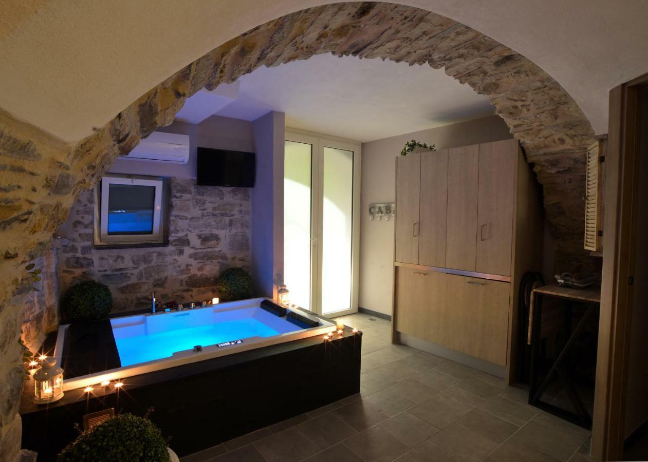 Вилла Chalet In Liguria Вазиа Экстерьер фото