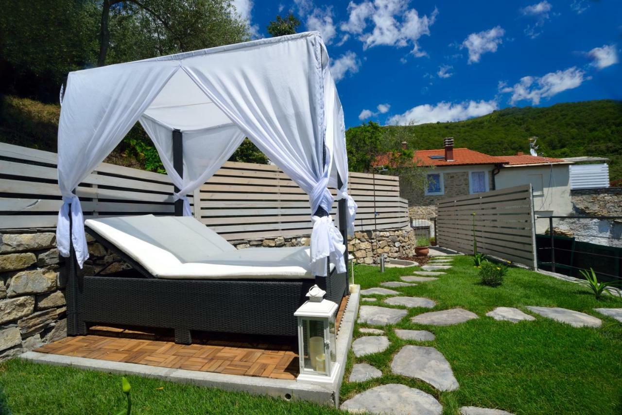 Вилла Chalet In Liguria Вазиа Экстерьер фото