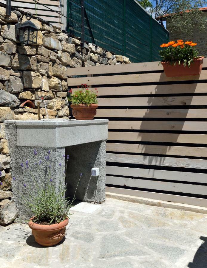 Вилла Chalet In Liguria Вазиа Экстерьер фото